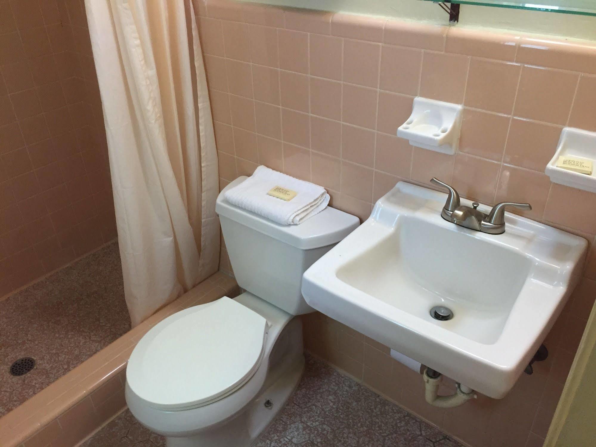 Budget Inn Of 温特黑文 外观 照片